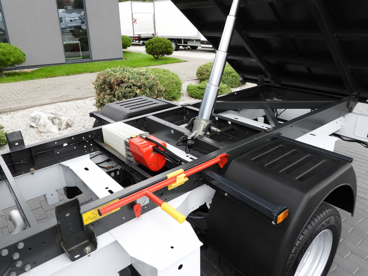 Billenőplatós kisteherautó OPEL MOVANO TIPPER NAVIGATION LED LIGHTS TWIN WHEELS AIR CONDITIONING  145HP: 20 kép. Billenőplatós kisteherautó OPEL MOVANO TIPPER NAVIGATION LED LIGHTS TWIN WHEELS AIR CONDITIONING  145HP: 20 kép.