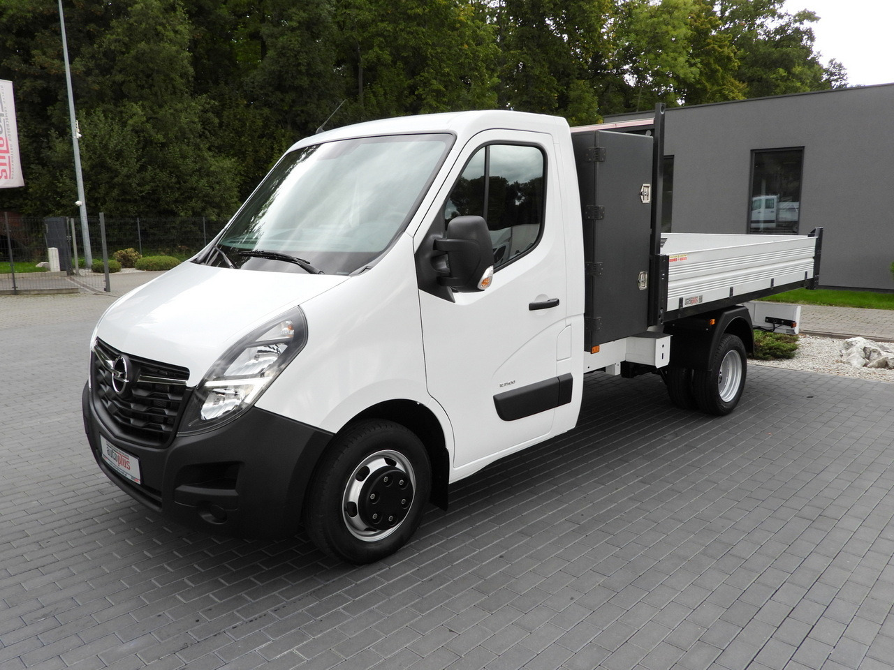 Billenőplatós kisteherautó OPEL MOVANO TIPPER NAVIGATION LED LIGHTS TWIN WHEELS AIR CONDITIONING  145HP: 6 kép. Billenőplatós kisteherautó OPEL MOVANO TIPPER NAVIGATION LED LIGHTS TWIN WHEELS AIR CONDITIONING  145HP: 6 kép.