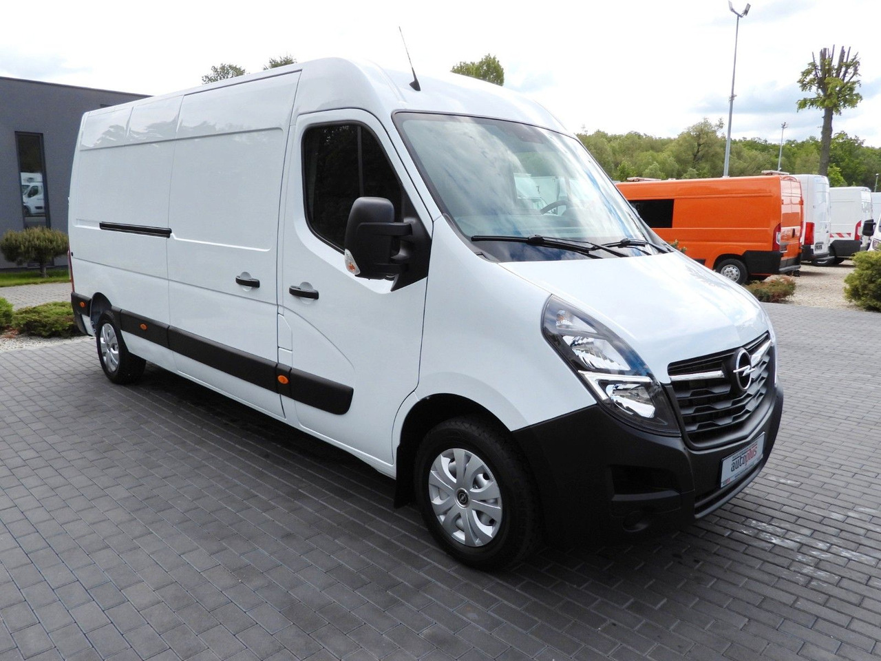 Opel MOVANO KASTENWAGEN KLIMAANLAGE LED LICHTER 150PS Opel MOVANO KASTENWAGEN KLIMAANLAGE LED LICHTER 150PS - Furgon: 4 kép. Opel MOVANO KASTENWAGEN KLIMAANLAGE LED LICHTER 150PS Opel MOVANO KASTENWAGEN KLIMAANLAGE LED LICHTER 150PS - Furgon: 4 kép.