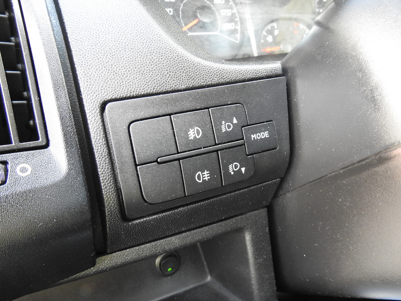 PEUGEOT BOXER THREE-WAY TIPPER AIR CONDITIONING 130HP lízing PEUGEOT BOXER THREE-WAY TIPPER AIR CONDITIONING 130HP: 31 kép. PEUGEOT BOXER THREE-WAY TIPPER AIR CONDITIONING 130HP lízing PEUGEOT BOXER THREE-WAY TIPPER AIR CONDITIONING 130HP: 31 kép.