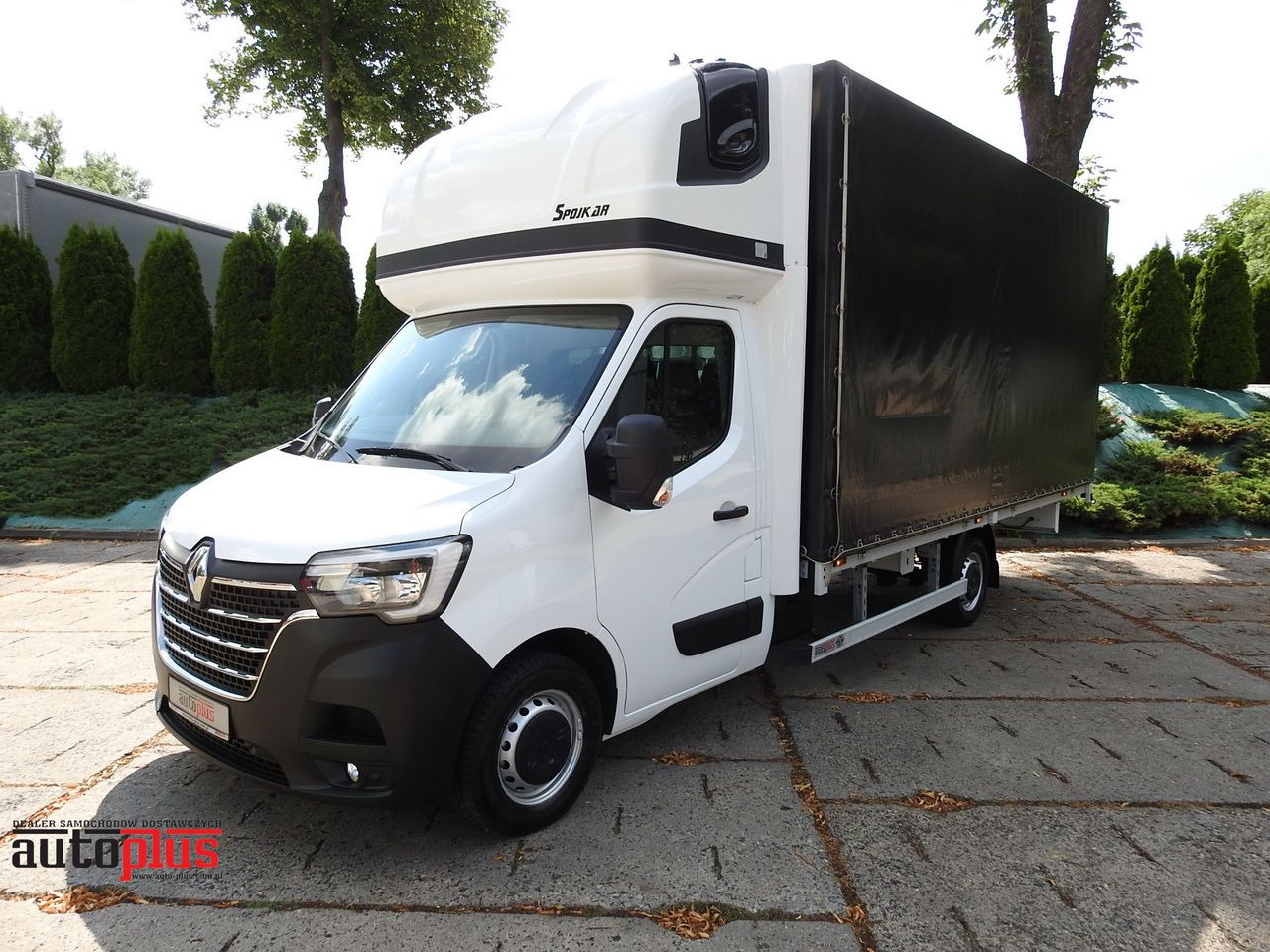 RENAULT MASTER - Ponyvás kisteherautó: 1 kép. RENAULT MASTER - Ponyvás kisteherautó: 1 kép.