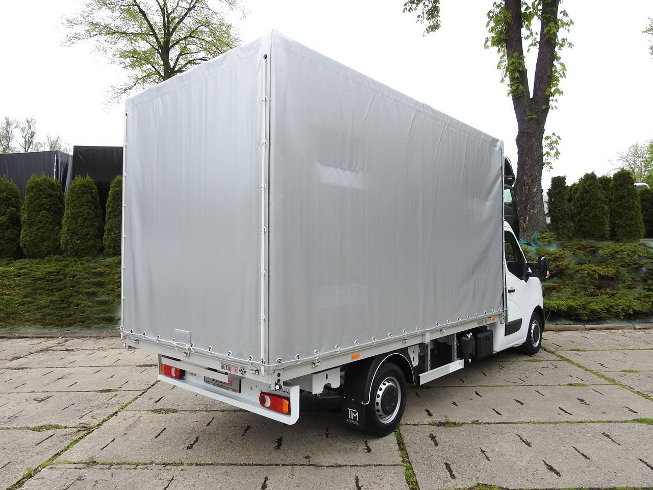 RENAULT MASTER NEW TARPAULIN 8 PALLETS CRUISE CONTROL LED LIGHTS AIR CONDITIONING 165HP - Ponyvás kisteherautó: 3 kép. RENAULT MASTER NEW TARPAULIN 8 PALLETS CRUISE CONTROL LED LIGHTS AIR CONDITIONING 165HP - Ponyvás kisteherautó: 3 kép.