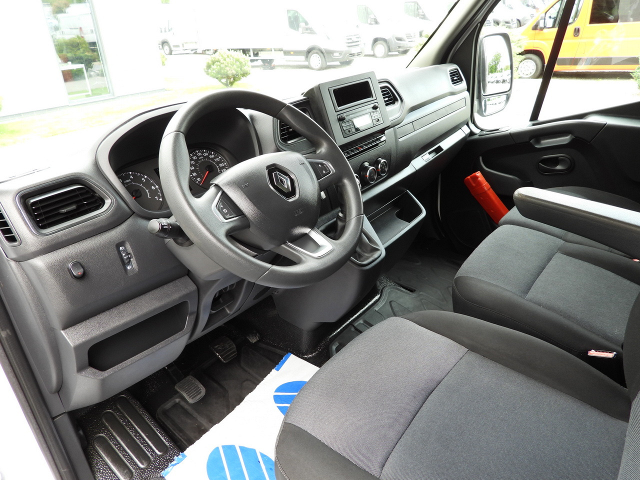 RENAULT MASTER TARPAULIN 10 PALLETS CRUISE CONTROL LED LIGHTS AIR CONDITIONING 165HP - Ponyvás kisteherautó: 2 kép. RENAULT MASTER TARPAULIN 10 PALLETS CRUISE CONTROL LED LIGHTS AIR CONDITIONING 165HP - Ponyvás kisteherautó: 2 kép.