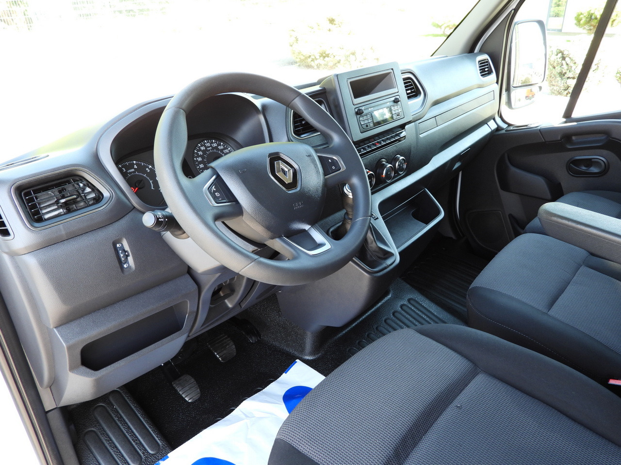 RENAULT MASTER TARPAULIN 10 PALLETS WEBASTO CRUISE CONTROL LED LIGHTS AIR CONDITIONING 165HP - Ponyvás kisteherautó: 2 kép. RENAULT MASTER TARPAULIN 10 PALLETS WEBASTO CRUISE CONTROL LED LIGHTS AIR CONDITIONING 165HP - Ponyvás kisteherautó: 2 kép.