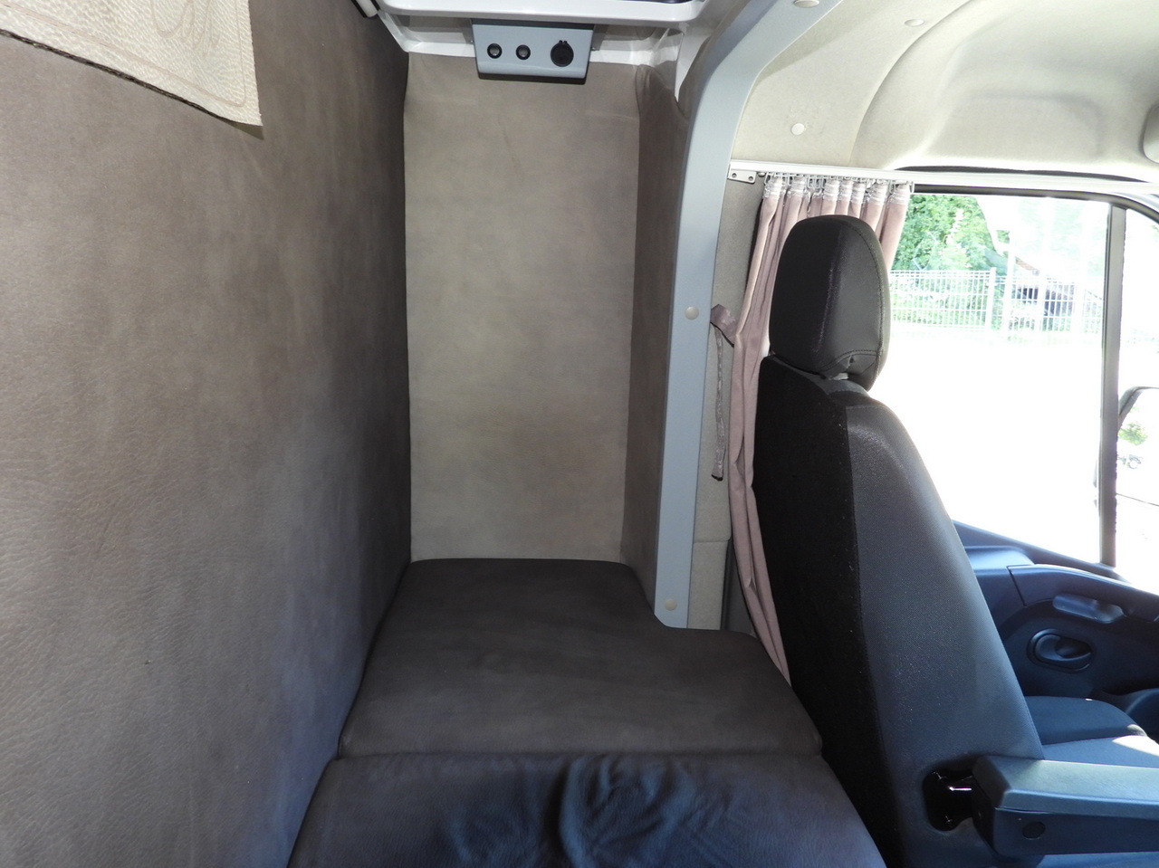 Ponyvás kisteherautó RENAULT MASTER  TARPAULIN 10 PALLETS WEBASTO CRUISE CONTROL LED LIGHTS PNEUMATICS AIR CONDITIONING  165HP: 41 kép.