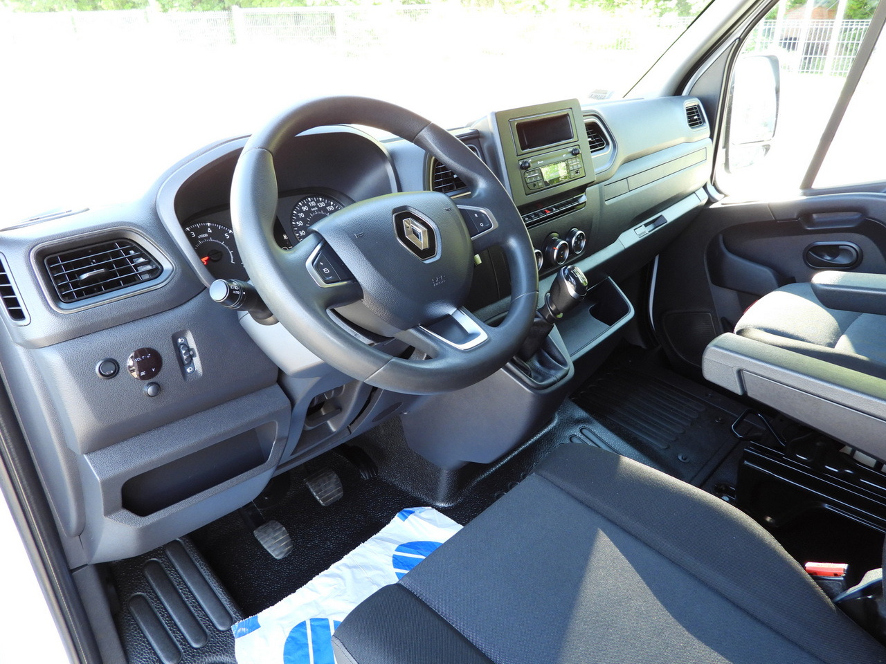 RENAULT MASTER TARPAULIN 10 PALLETS WEBASTO CRUISE CONTROL LED LIGHTS PNEUMATICS AIR CONDITIONING 165HP - Ponyvás kisteherautó: 2 kép. RENAULT MASTER TARPAULIN 10 PALLETS WEBASTO CRUISE CONTROL LED LIGHTS PNEUMATICS AIR CONDITIONING 165HP - Ponyvás kisteherautó: 2 kép.