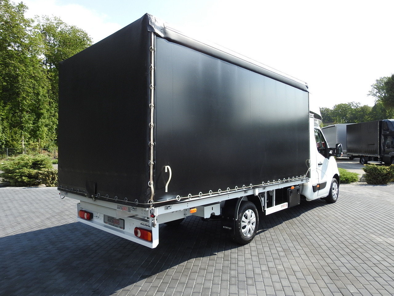 RENAULT MASTER TARPAULIN 8 PALLETS CRUISE CONTROL AIR CONDITIONING  170HP - Ponyvás kisteherautó: 3 kép. RENAULT MASTER TARPAULIN 8 PALLETS CRUISE CONTROL AIR CONDITIONING  170HP - Ponyvás kisteherautó: 3 kép.