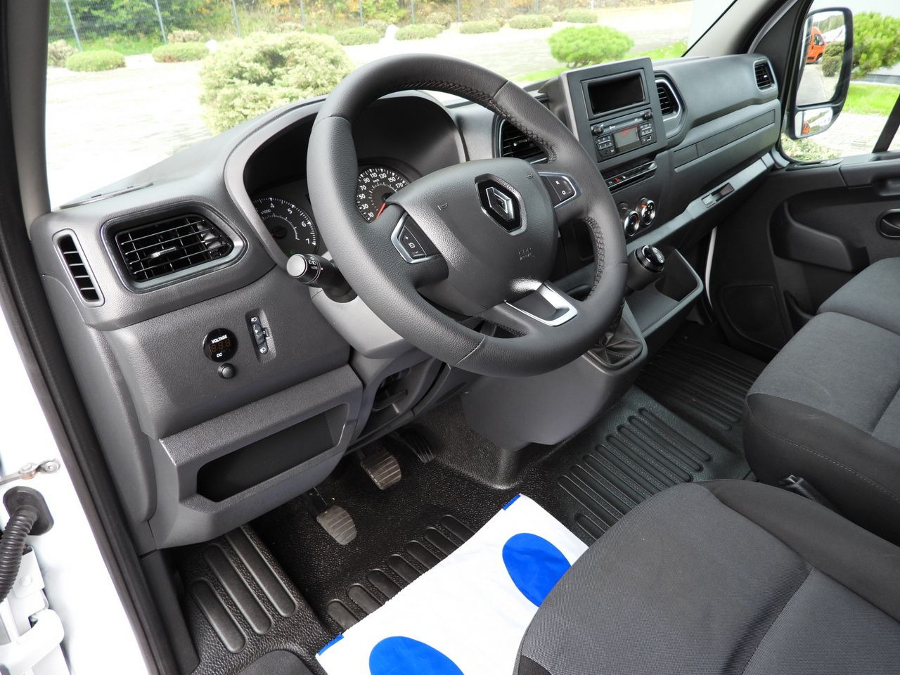 RENAULT MASTER TARPAULIN LIFT 10 PALLETS CRUISE CONTROL LED LIGHTS AIR CONDITIONING 165HP - Ponyvás kisteherautó: 2 kép. RENAULT MASTER TARPAULIN LIFT 10 PALLETS CRUISE CONTROL LED LIGHTS AIR CONDITIONING 165HP - Ponyvás kisteherautó: 2 kép.