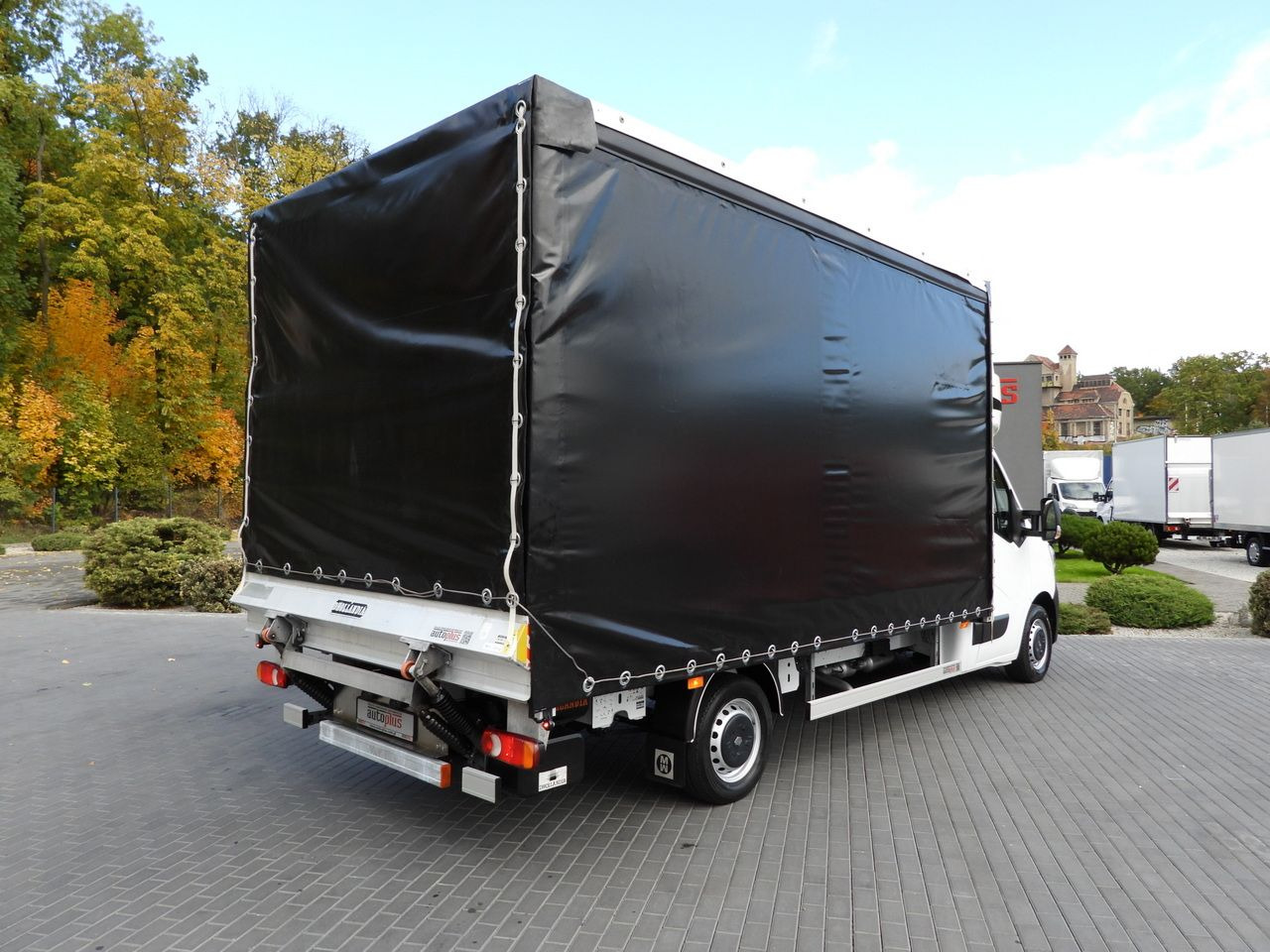 RENAULT MASTER TARPAULIN LIFT 10 PALLETS CRUISE CONTROL LED LIGHTS AIR CONDITIONING 165HP - Ponyvás kisteherautó: 3 kép. RENAULT MASTER TARPAULIN LIFT 10 PALLETS CRUISE CONTROL LED LIGHTS AIR CONDITIONING 165HP - Ponyvás kisteherautó: 3 kép.