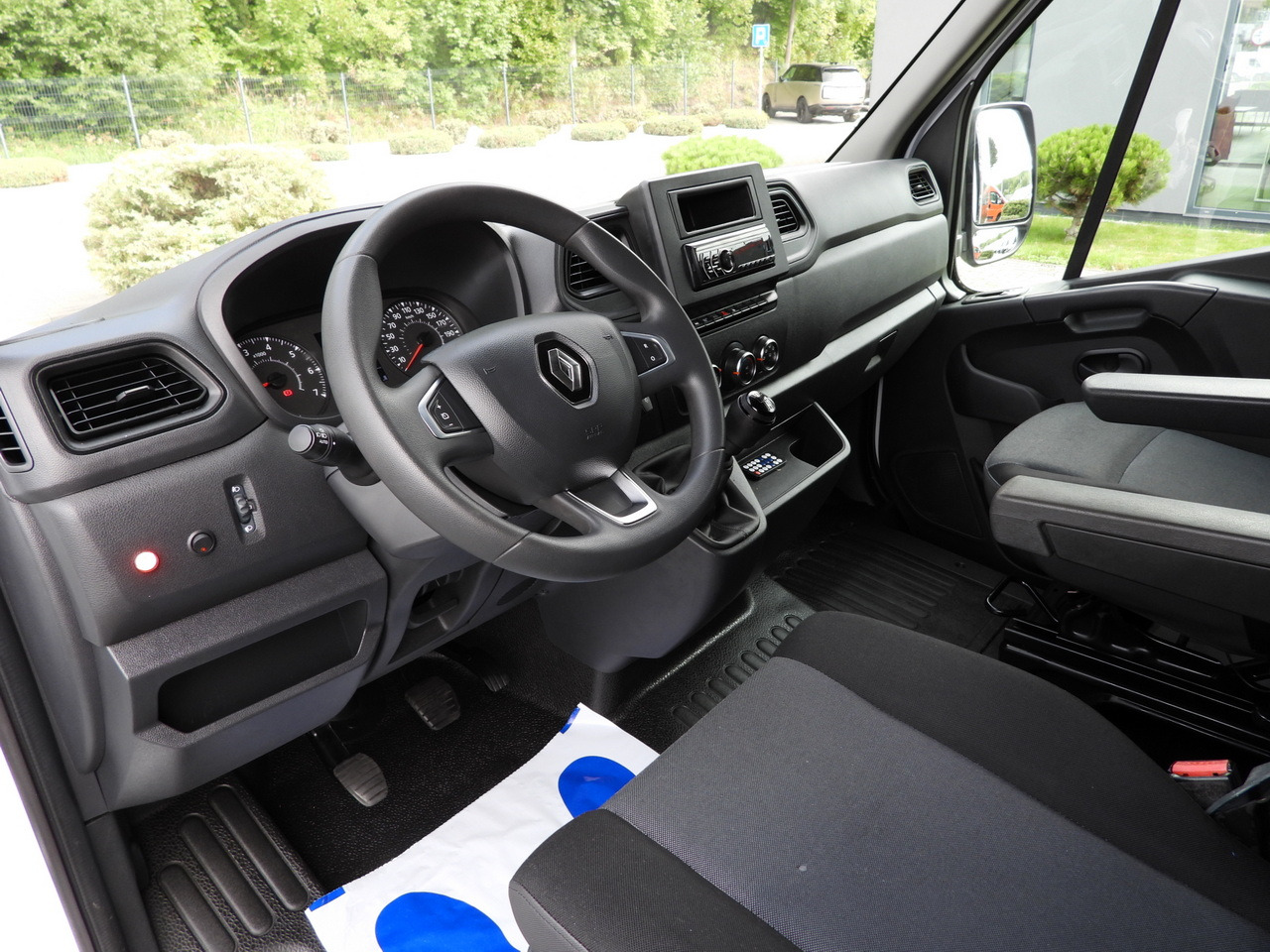 RENAULT MASTER TARPAULIN LIFT 8 PALLETS CRUISE CONTROL LED LIGHTS AIR CONDITIONING 145HP - Ponyvás kisteherautó: 2 kép. RENAULT MASTER TARPAULIN LIFT 8 PALLETS CRUISE CONTROL LED LIGHTS AIR CONDITIONING 145HP - Ponyvás kisteherautó: 2 kép.