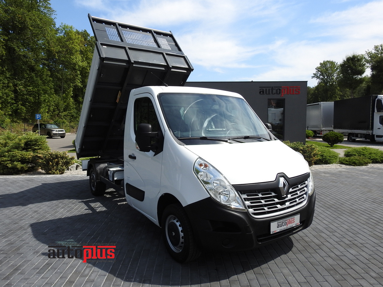 RENAULT MASTER TIPPER 130HP - Billenőplatós kisteherautó: 1 kép. RENAULT MASTER TIPPER 130HP - Billenőplatós kisteherautó: 1 kép.