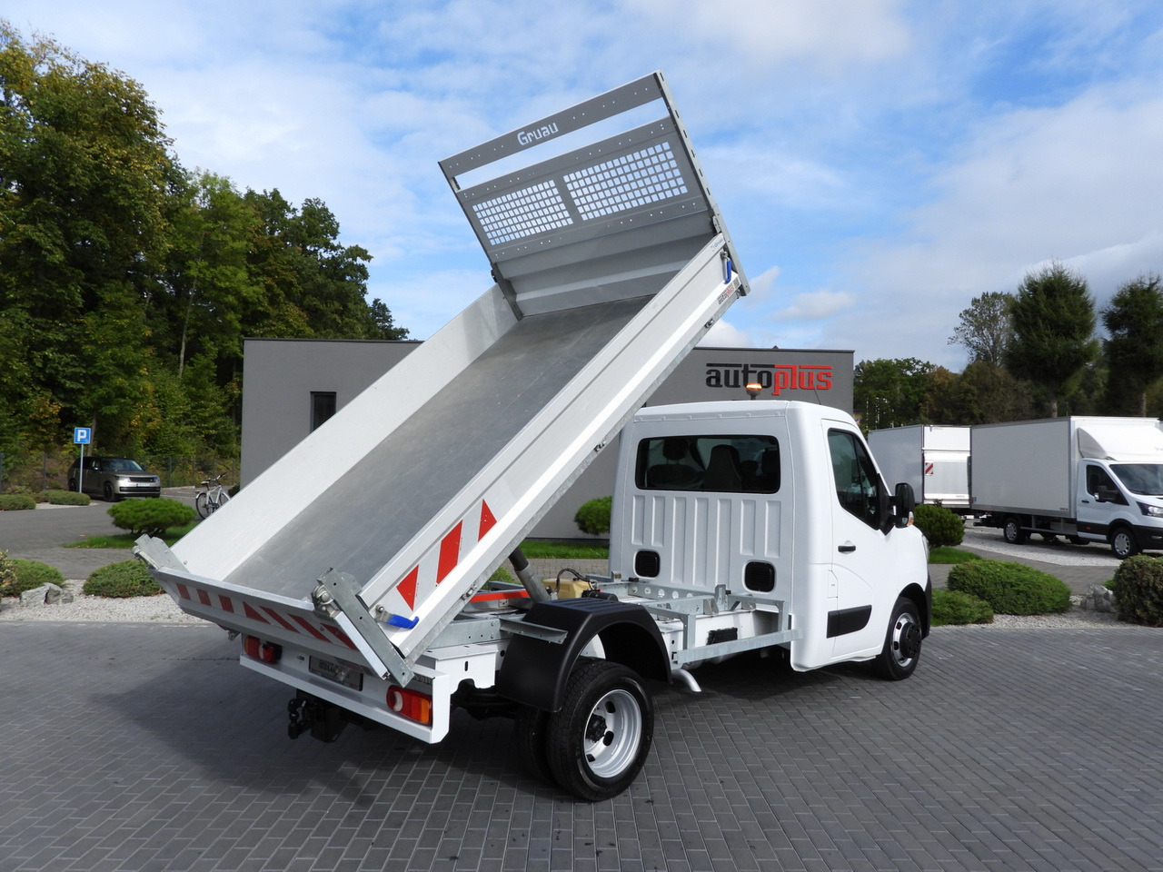 RENAULT MASTER TIPPER CRUISE CONTROL LED LIGHTS TWIN WHEELS AIR CONDITIONING 130HP - Billenőplatós kisteherautó: 4 kép. RENAULT MASTER TIPPER CRUISE CONTROL LED LIGHTS TWIN WHEELS AIR CONDITIONING 130HP - Billenőplatós kisteherautó: 4 kép.