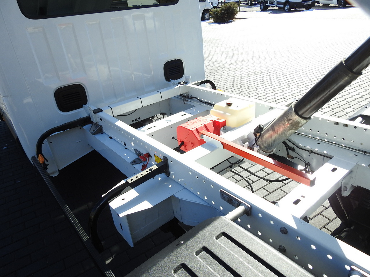 Billenőplatós kisteherautó RENAULT MASTER TIPPER DOUBLE CABIN DOKA 6 SEATS CRUISE CONTROL AIR CONDITIONING LED LIGHTS TWIN WHEELS 130HP: 19 kép. Billenőplatós kisteherautó RENAULT MASTER TIPPER DOUBLE CABIN DOKA 6 SEATS CRUISE CONTROL AIR CONDITIONING LED LIGHTS TWIN WHEELS 130HP: 19 kép.