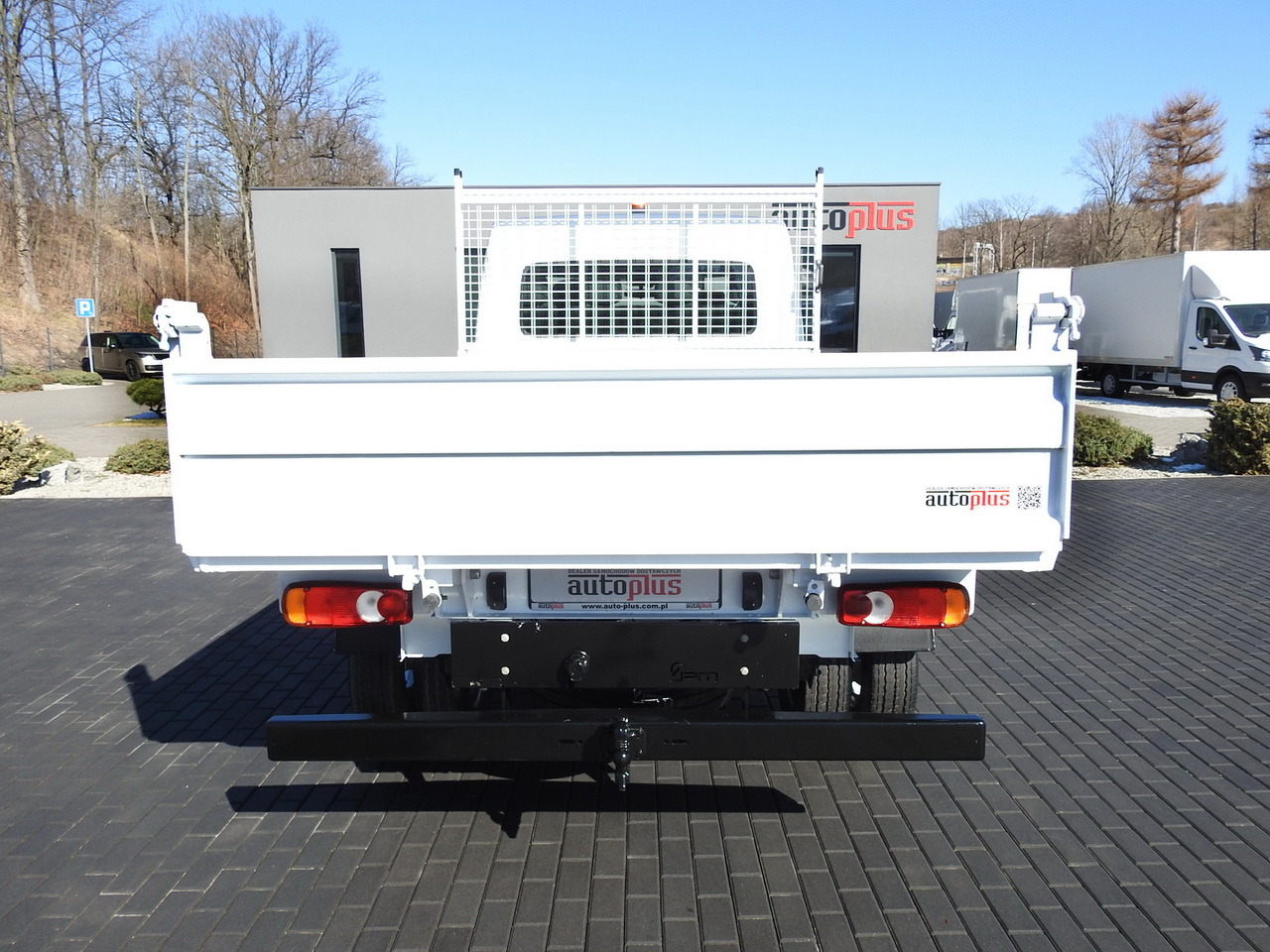 Billenőplatós kisteherautó RENAULT MASTER TIPPER DOUBLE CABIN DOKA 6 SEATS CRUISE CONTROL AIR CONDITIONING LED LIGHTS TWIN WHEELS 130HP: 10 kép. Billenőplatós kisteherautó RENAULT MASTER TIPPER DOUBLE CABIN DOKA 6 SEATS CRUISE CONTROL AIR CONDITIONING LED LIGHTS TWIN WHEELS 130HP: 10 kép.