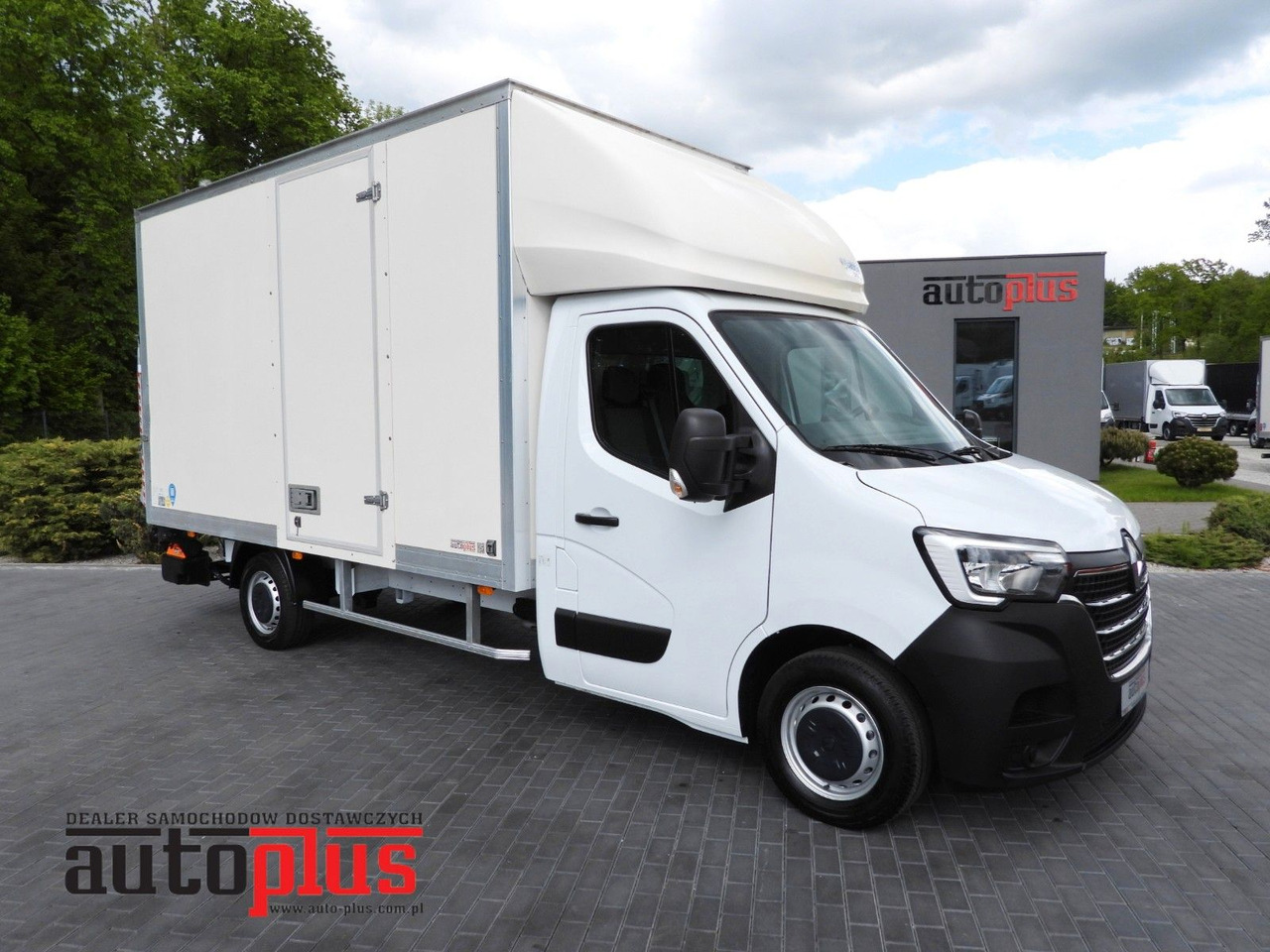 Renault MASTER KOFFER AUFZUG 8 PALETTEN TEMPOMAT A/C LED Renault MASTER KOFFER AUFZUG 8 PALETTEN TEMPOMAT A/C LED - Dobozos kisteherautó: 1 kép. Renault MASTER KOFFER AUFZUG 8 PALETTEN TEMPOMAT A/C LED Renault MASTER KOFFER AUFZUG 8 PALETTEN TEMPOMAT A/C LED - Dobozos kisteherautó: 1 kép.