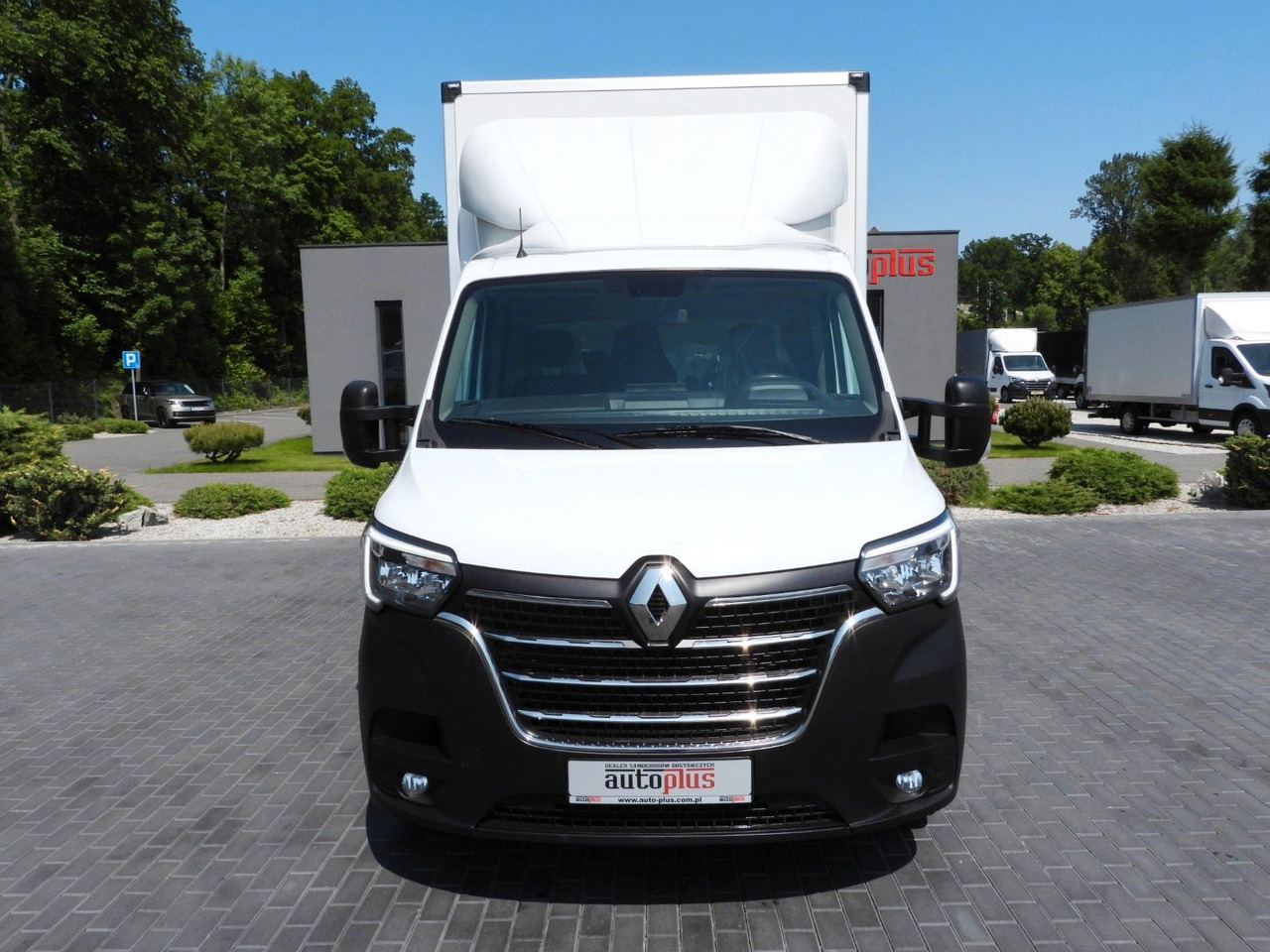 Renault MASTER KOFFER AUFZUG 8 PALETTEN TEMPOMAT LED - Dobozos kisteherautó: 5 kép. Renault MASTER KOFFER AUFZUG 8 PALETTEN TEMPOMAT LED - Dobozos kisteherautó: 5 kép.