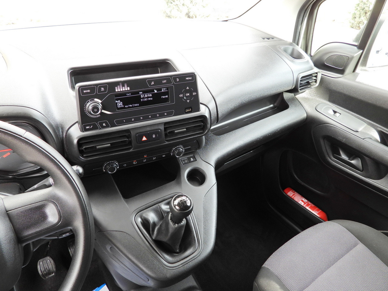 Hűtős kisteherautó TOYOTA PROACE CITY  REFRIGERATOR VAN -15*C POWER SUPPLY 230V CRUISE CONTROL AIR CONDITIONING  100HP: 34 kép.