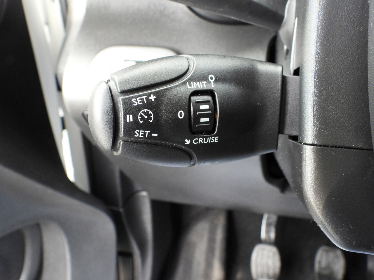 Hűtős kisteherautó TOYOTA PROACE CITY  REFRIGERATOR VAN -15*C POWER SUPPLY 230V CRUISE CONTROL AIR CONDITIONING  100HP: 32 kép.