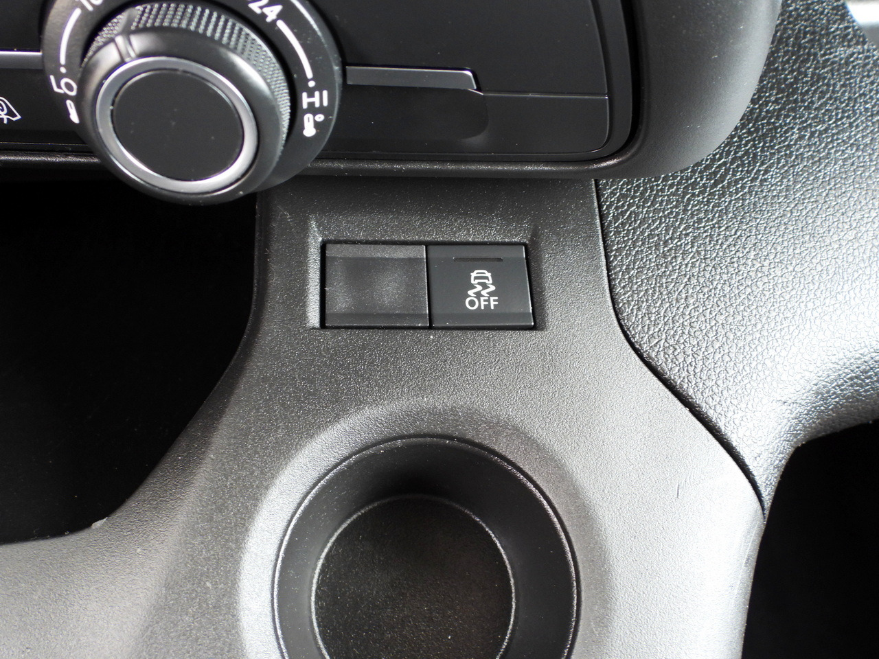 Hűtős kisteherautó TOYOTA PROACE CITY  REFRIGERATOR VAN -15*C POWER SUPPLY 230V CRUISE CONTROL AIR CONDITIONING  100HP: 37 kép.