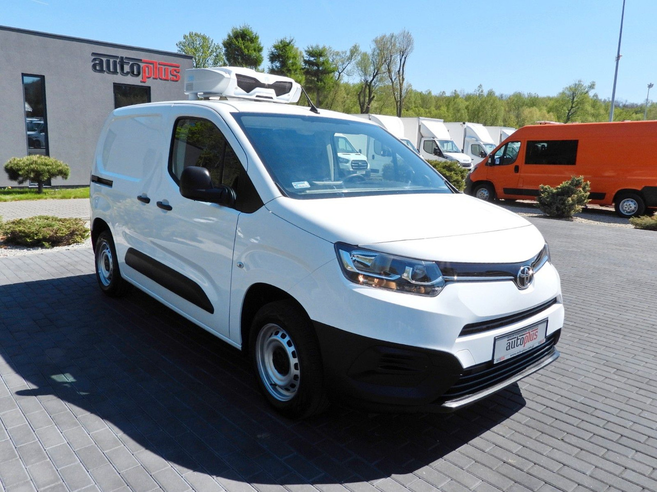 Toyota PROACE CITY KÜHLKASTENWAGEN -15*C TEMPOMAT - Hűtős kisteherautó: 4 kép. Toyota PROACE CITY KÜHLKASTENWAGEN -15*C TEMPOMAT - Hűtős kisteherautó: 4 kép.