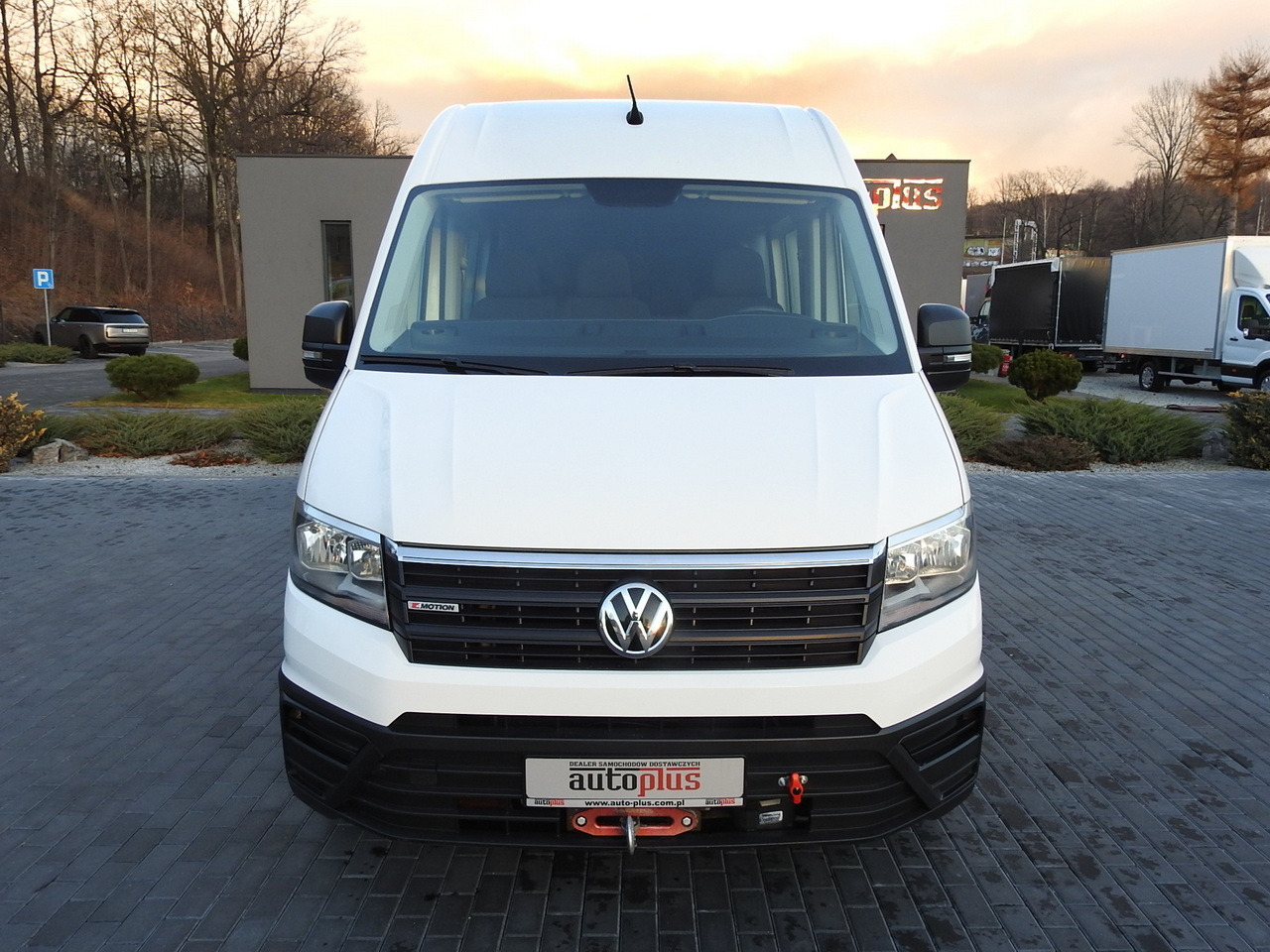 VOLKSWAGEN CRAFTER 4X4 4MOTION BOX DELIVERY VAN 7 SEATS AIR CONDITIONING  140HP - Furgon: 5 kép. VOLKSWAGEN CRAFTER 4X4 4MOTION BOX DELIVERY VAN 7 SEATS AIR CONDITIONING  140HP - Furgon: 5 kép.