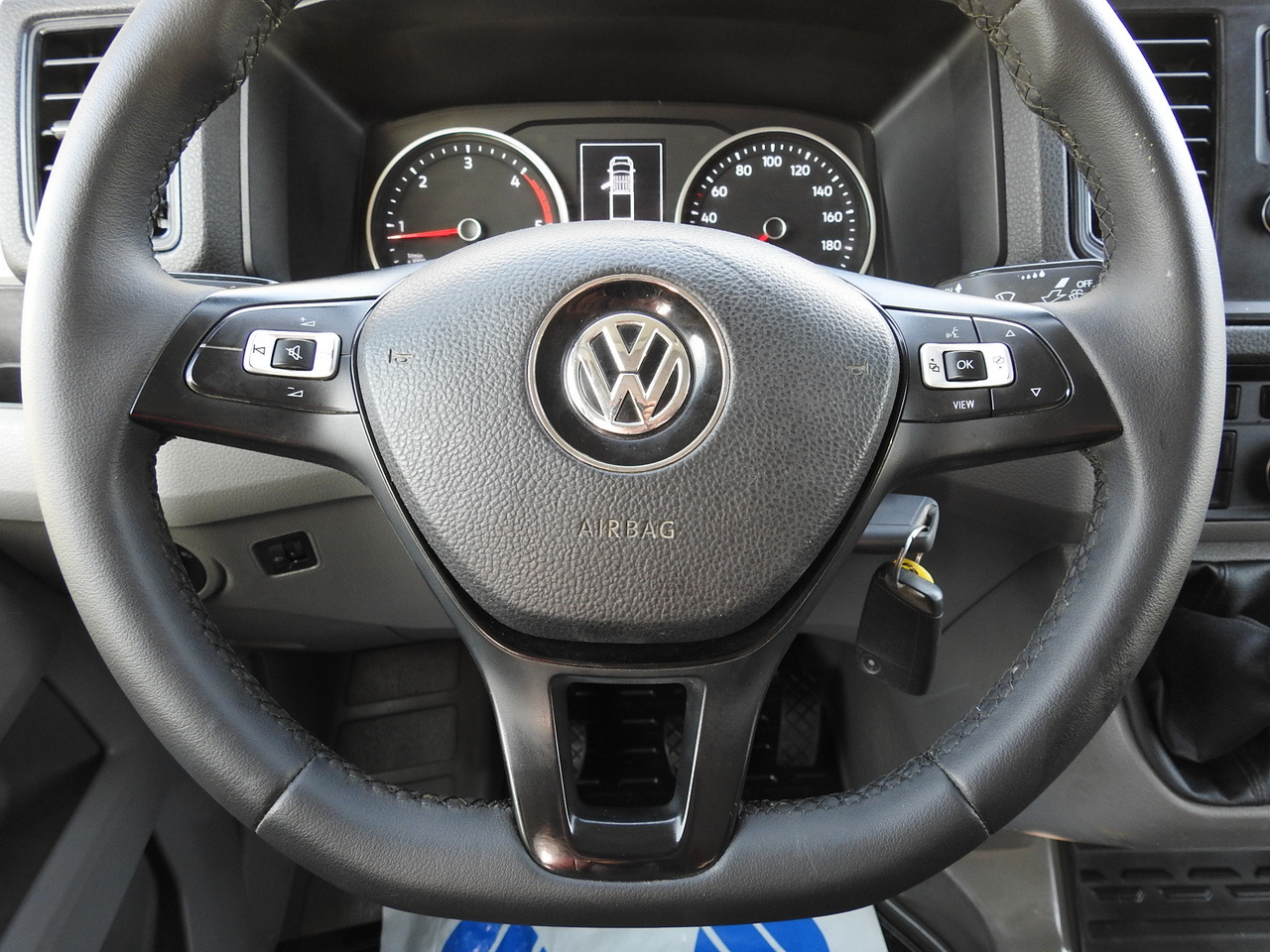 Duplakabinos kisteherautó VOLKSWAGEN CRAFTER STAKE BODY DOUBLE CABIN DOKA 7 SEATS AIR CONDITIONING  140HP: 33 kép.