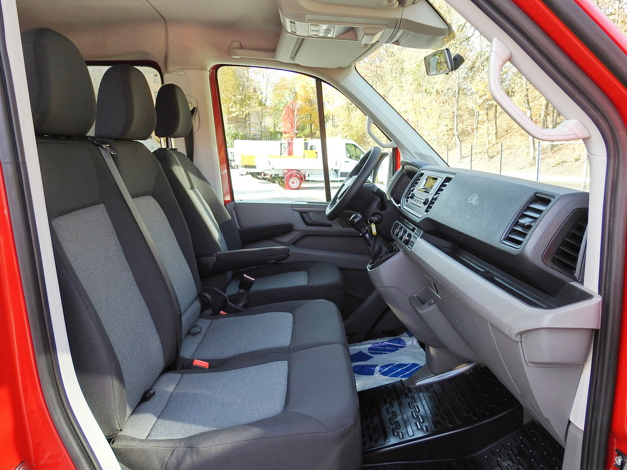 Duplakabinos kisteherautó VOLKSWAGEN CRAFTER STAKE BODY DOUBLE CABIN DOKA 7 SEATS AIR CONDITIONING  140HP: 43 kép.