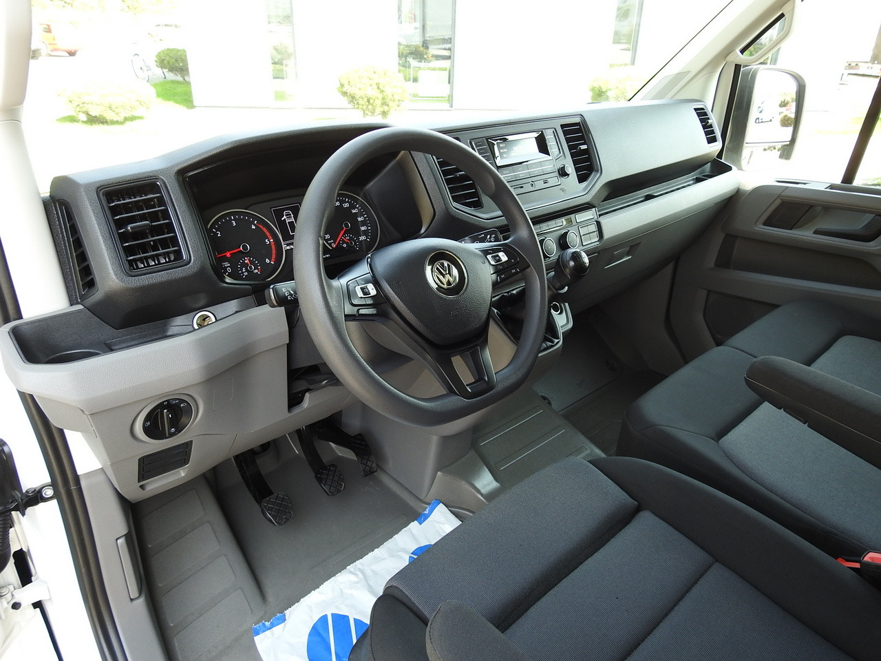 VOLKSWAGEN CRAFTER TARPAULIN 10 PALLETS WEBASTO CRUISE CONTROL AIR CONDITIONING LED LIGHTS 180HP - Ponyvás kisteherautó: 2 kép. VOLKSWAGEN CRAFTER TARPAULIN 10 PALLETS WEBASTO CRUISE CONTROL AIR CONDITIONING LED LIGHTS 180HP - Ponyvás kisteherautó: 2 kép.