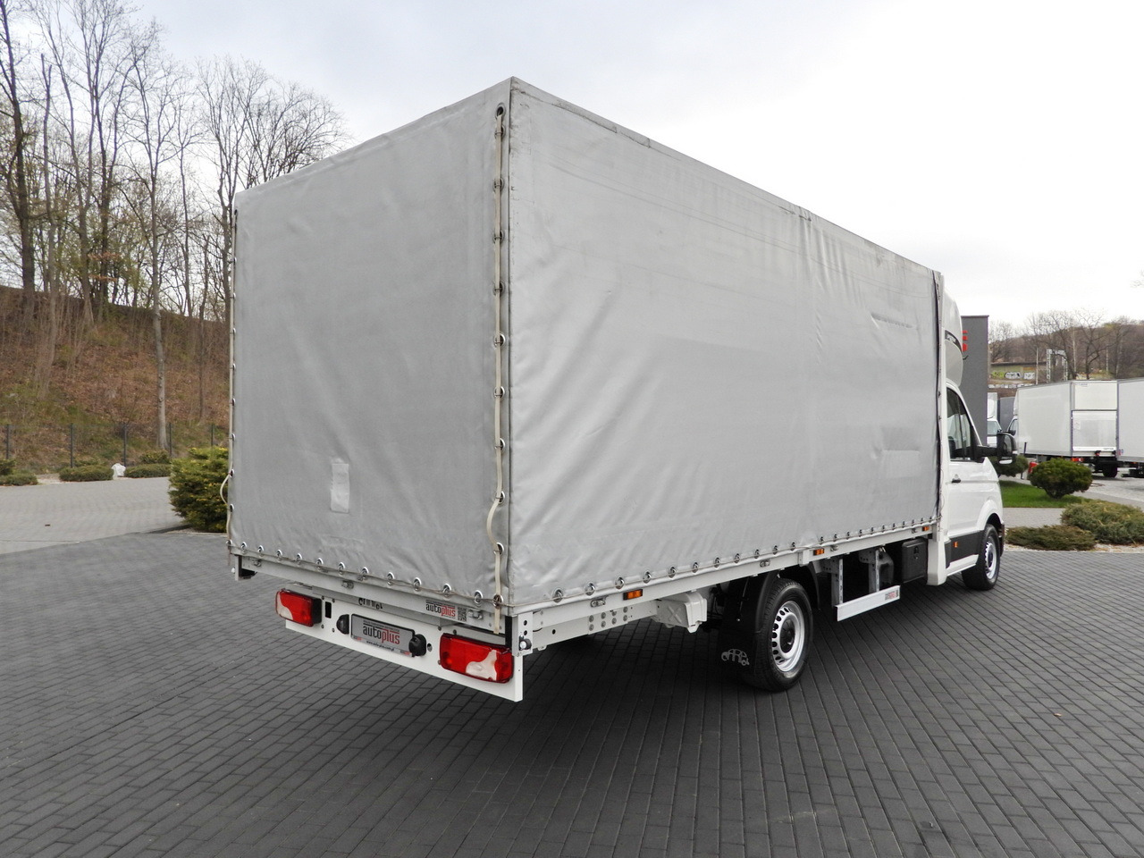 VOLKSWAGEN CRAFTER  TARPAULIN 10 PALLETS WEBASTO CRUISE CONTROL LED LIGHTS  180HP - Ponyvás kisteherautó: 3 kép. VOLKSWAGEN CRAFTER  TARPAULIN 10 PALLETS WEBASTO CRUISE CONTROL LED LIGHTS  180HP - Ponyvás kisteherautó: 3 kép.