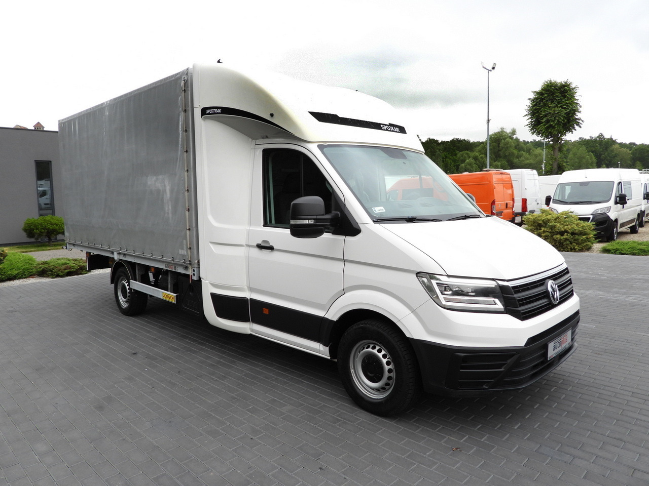 VOLKSWAGEN CRAFTER TARPAULIN 8 PALLETS WEBASTO CRUISE CONTROL LED LIGHTS AIR CONDITIONING 180HP - Ponyvás kisteherautó: 4 kép. VOLKSWAGEN CRAFTER TARPAULIN 8 PALLETS WEBASTO CRUISE CONTROL LED LIGHTS AIR CONDITIONING 180HP - Ponyvás kisteherautó: 4 kép.