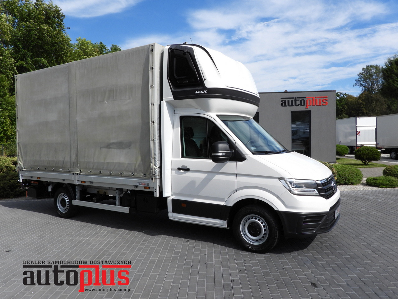 VOLKSWAGEN CRAFTER TARPAULIN LIFT 8 PALLETS WEBASTO CRUISE CONTROL LED LIGHTS AIR CONDITIONING 180HP - Ponyvás kisteherautó: 1 kép. VOLKSWAGEN CRAFTER TARPAULIN LIFT 8 PALLETS WEBASTO CRUISE CONTROL LED LIGHTS AIR CONDITIONING 180HP - Ponyvás kisteherautó: 1 kép.