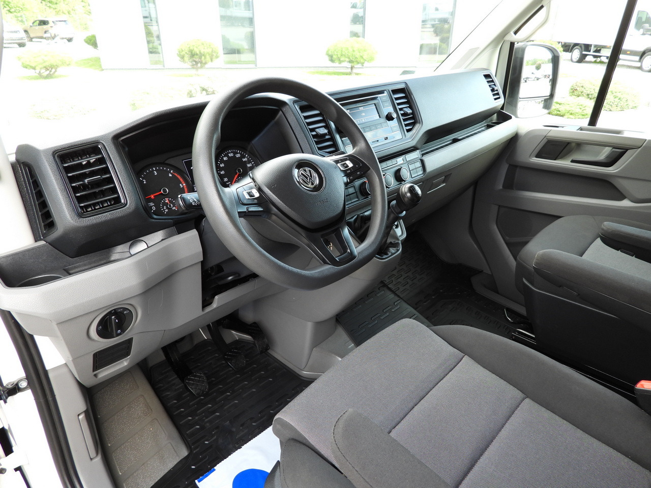 VOLKSWAGEN CRAFTER TARPAULIN LIFT 8 PALLETS WEBASTO CRUISE CONTROL LED LIGHTS AIR CONDITIONING 180HP - Ponyvás kisteherautó: 2 kép. VOLKSWAGEN CRAFTER TARPAULIN LIFT 8 PALLETS WEBASTO CRUISE CONTROL LED LIGHTS AIR CONDITIONING 180HP - Ponyvás kisteherautó: 2 kép.