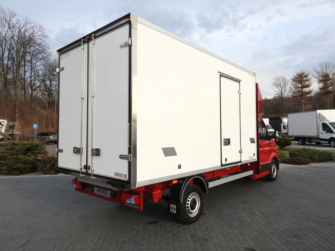 Volkswagen CRAFTER KÜHLKOFFER -5*C 8 PALETEN HEIZFUNKTION - Hűtős kisteherautó: 3 kép. Volkswagen CRAFTER KÜHLKOFFER -5*C 8 PALETEN HEIZFUNKTION - Hűtős kisteherautó: 3 kép.
