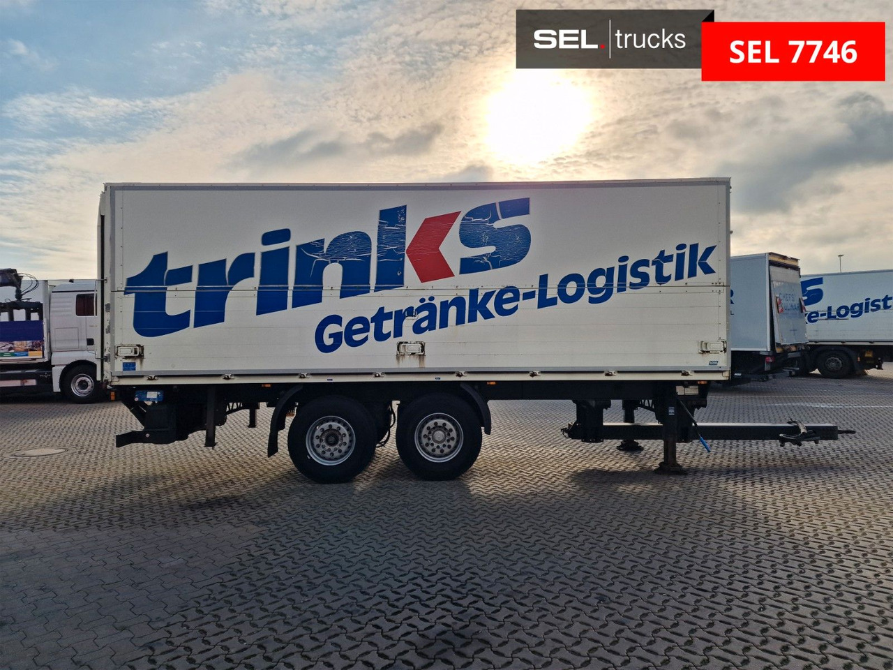 Böse BTA 7.3 / Ladebordwand / 2 Achsen - Tandem - Pótkocsi italszállító: 4 kép. Böse BTA 7.3 / Ladebordwand / 2 Achsen - Tandem - Pótkocsi italszállító: 4 kép.