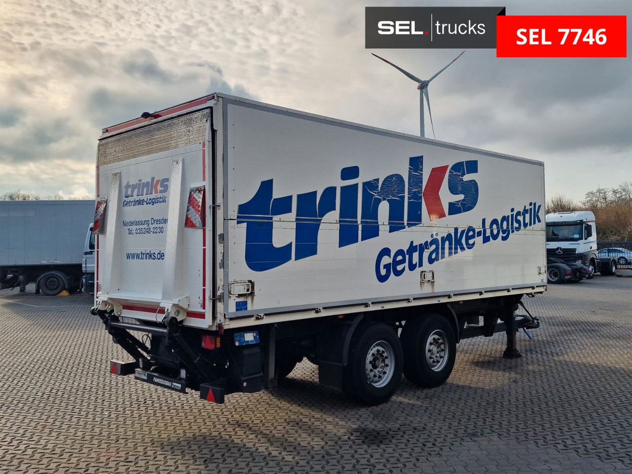 Böse BTA 7.3 / Ladebordwand / 2 Achsen - Tandem - Pótkocsi italszállító: 5 kép. Böse BTA 7.3 / Ladebordwand / 2 Achsen - Tandem - Pótkocsi italszállító: 5 kép.