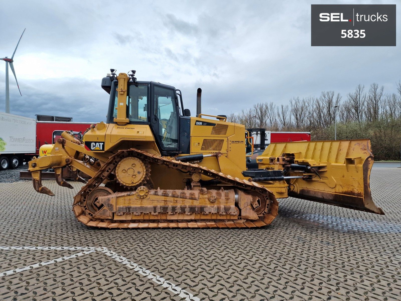 CAT D6N LGP Raupe/Dozer - Buldózer: 4 kép. CAT D6N LGP Raupe/Dozer - Buldózer: 4 kép.