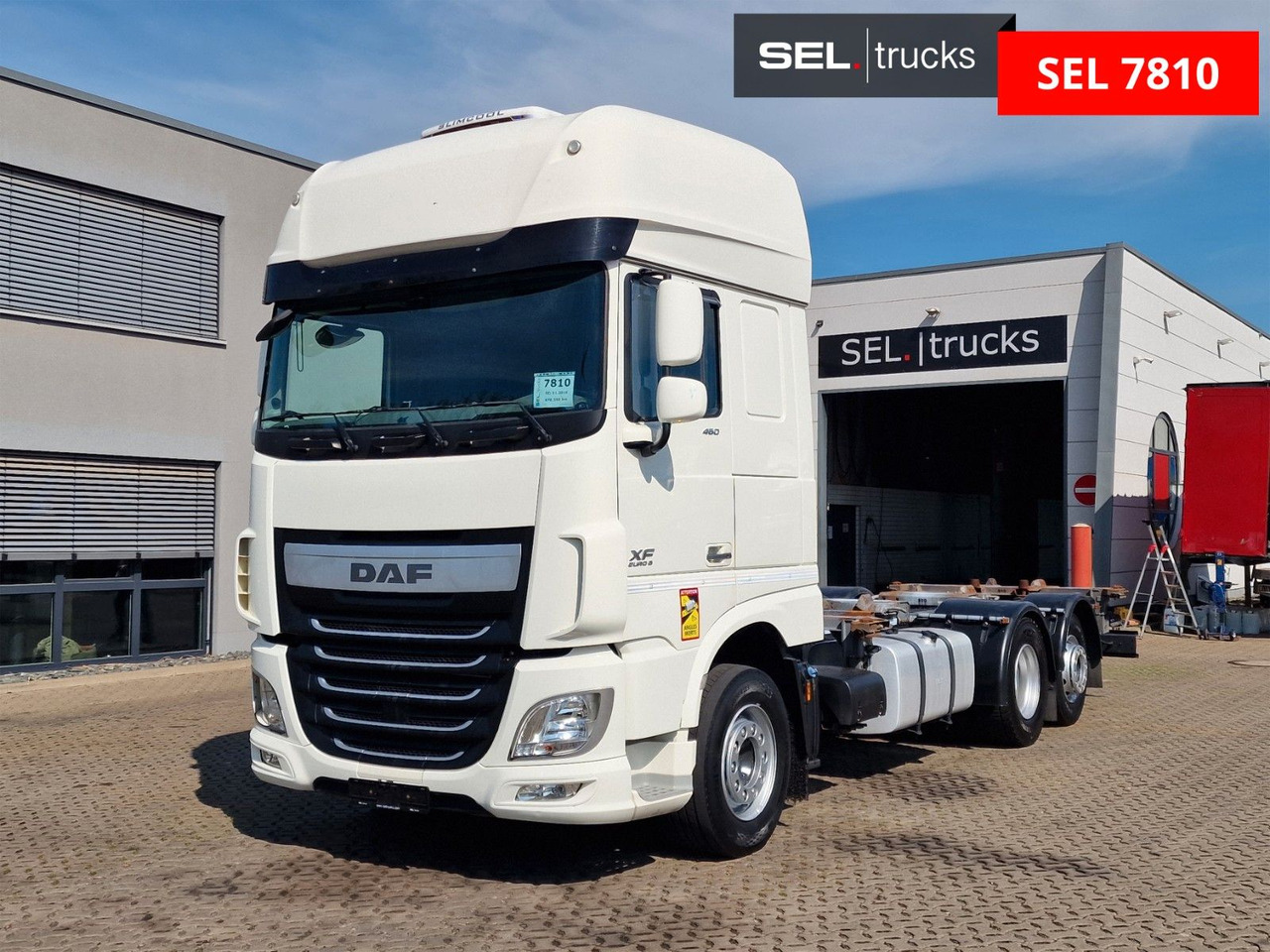DAF XF 460 FAN / Intarder / Lenkachse / Standklima - Cserefelépítményes teherautó: 1 kép. DAF XF 460 FAN / Intarder / Lenkachse / Standklima - Cserefelépítményes teherautó: 1 kép.