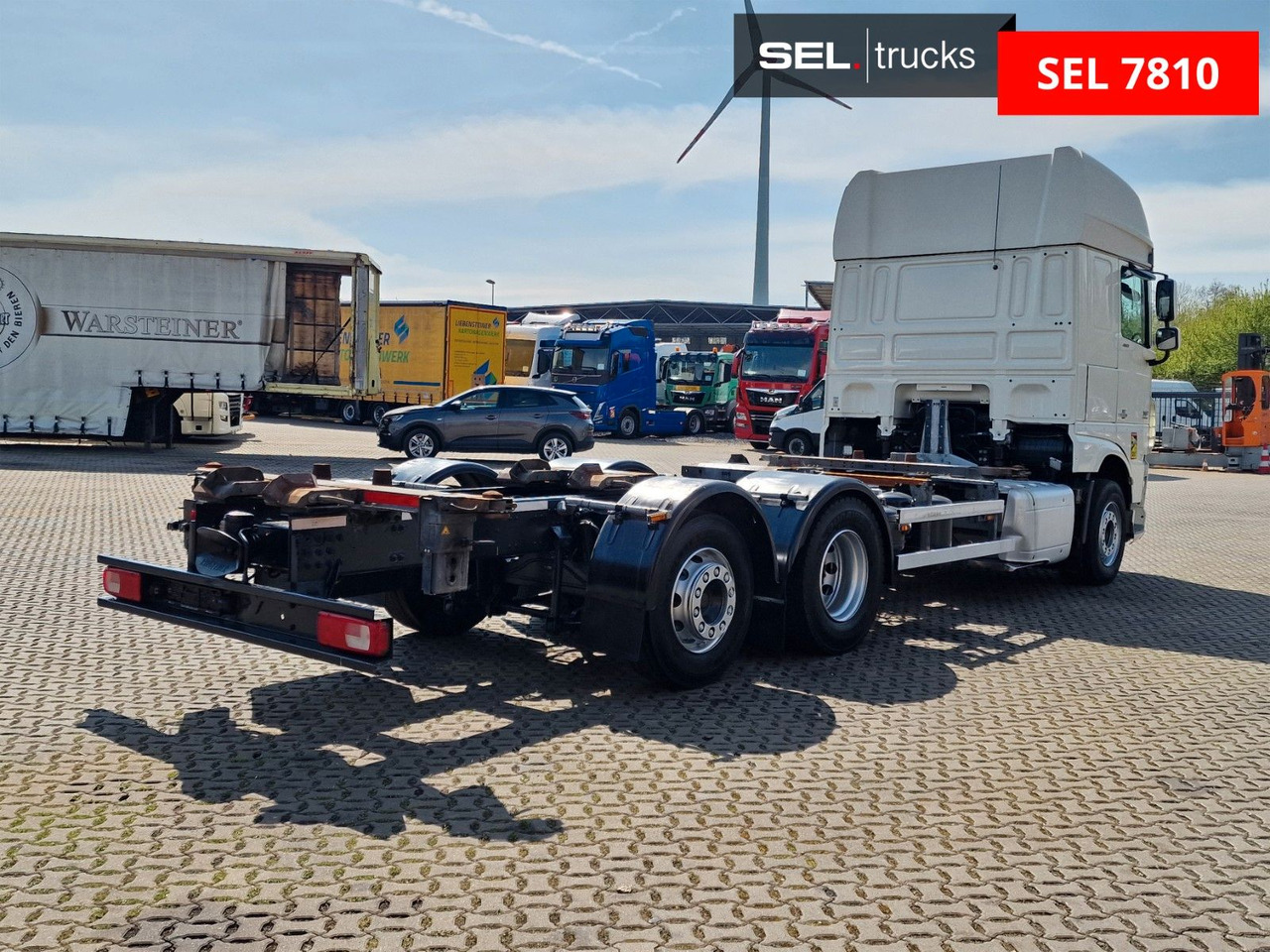 DAF XF 460 FAN / Intarder / Lenkachse / Standklima - Cserefelépítményes teherautó: 5 kép. DAF XF 460 FAN / Intarder / Lenkachse / Standklima - Cserefelépítményes teherautó: 5 kép.
