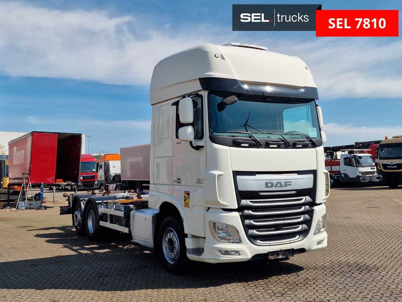 DAF XF 460 FAN / Intarder / Lenkachse / Standklima - Cserefelépítményes teherautó: 3 kép. DAF XF 460 FAN / Intarder / Lenkachse / Standklima - Cserefelépítményes teherautó: 3 kép.