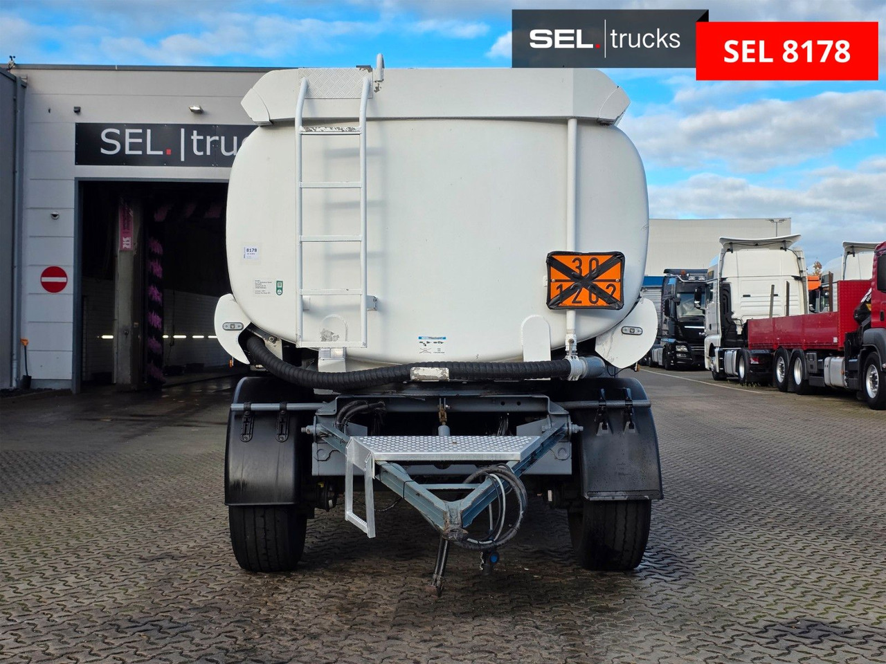 Esterer, Ulrich TA 18.186 /Alu-Felgen /ADR AT / - Tartályos pótkocsi: 2 kép. Esterer, Ulrich TA 18.186 /Alu-Felgen /ADR AT / - Tartályos pótkocsi: 2 kép.