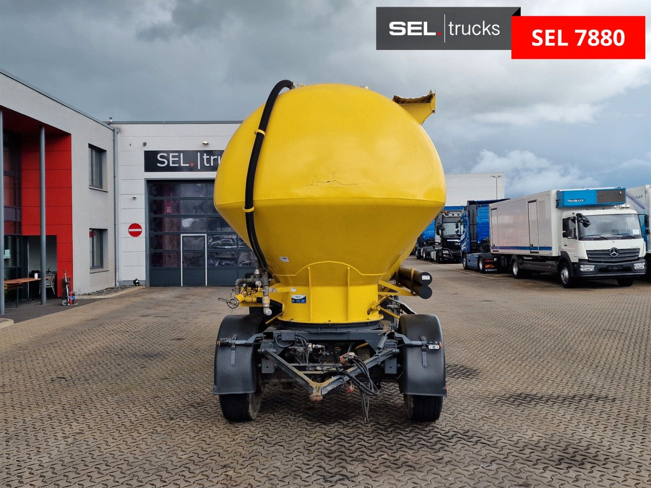 Feldbinder H.EUT 30.2 / 30.000 l - Tartályos pótkocsi: 2 kép. Feldbinder H.EUT 30.2 / 30.000 l - Tartályos pótkocsi: 2 kép.