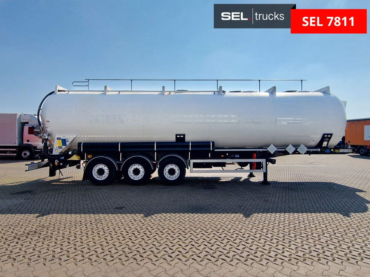 Feldbinder KIP 60/7300/A/2 / 60.000 l / Kippsilo - Silós félpótkocsi: 4 kép. Feldbinder KIP 60/7300/A/2 / 60.000 l / Kippsilo - Silós félpótkocsi: 4 kép.