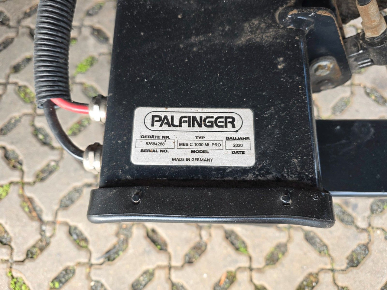 Dobozos kisteherautó Iveco Eurocargo 75-190 / Ladebordwand / 6D: 21 kép. Dobozos kisteherautó Iveco Eurocargo 75-190 / Ladebordwand / 6D: 21 kép.