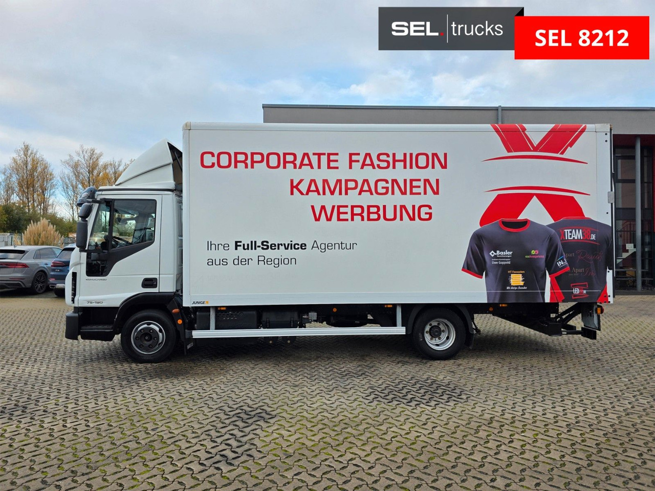 Dobozos kisteherautó Iveco Eurocargo 75-190 / Ladebordwand / 6D: 8 kép. Dobozos kisteherautó Iveco Eurocargo 75-190 / Ladebordwand / 6D: 8 kép.