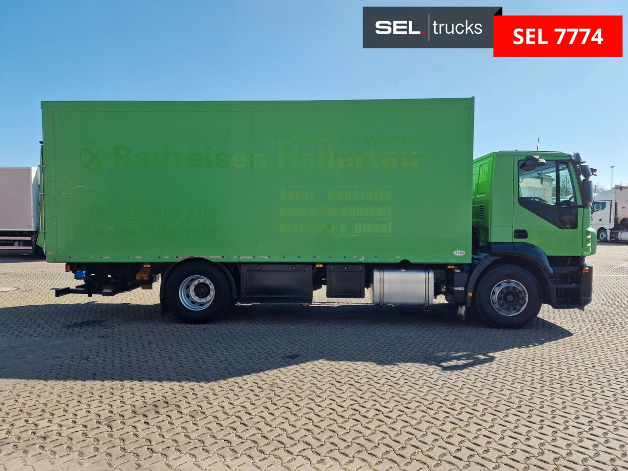 Iveco Stralis 360 / Ladebordwand - Dobozos felépítményű teherautó: 4 kép. Iveco Stralis 360 / Ladebordwand - Dobozos felépítményű teherautó: 4 kép.