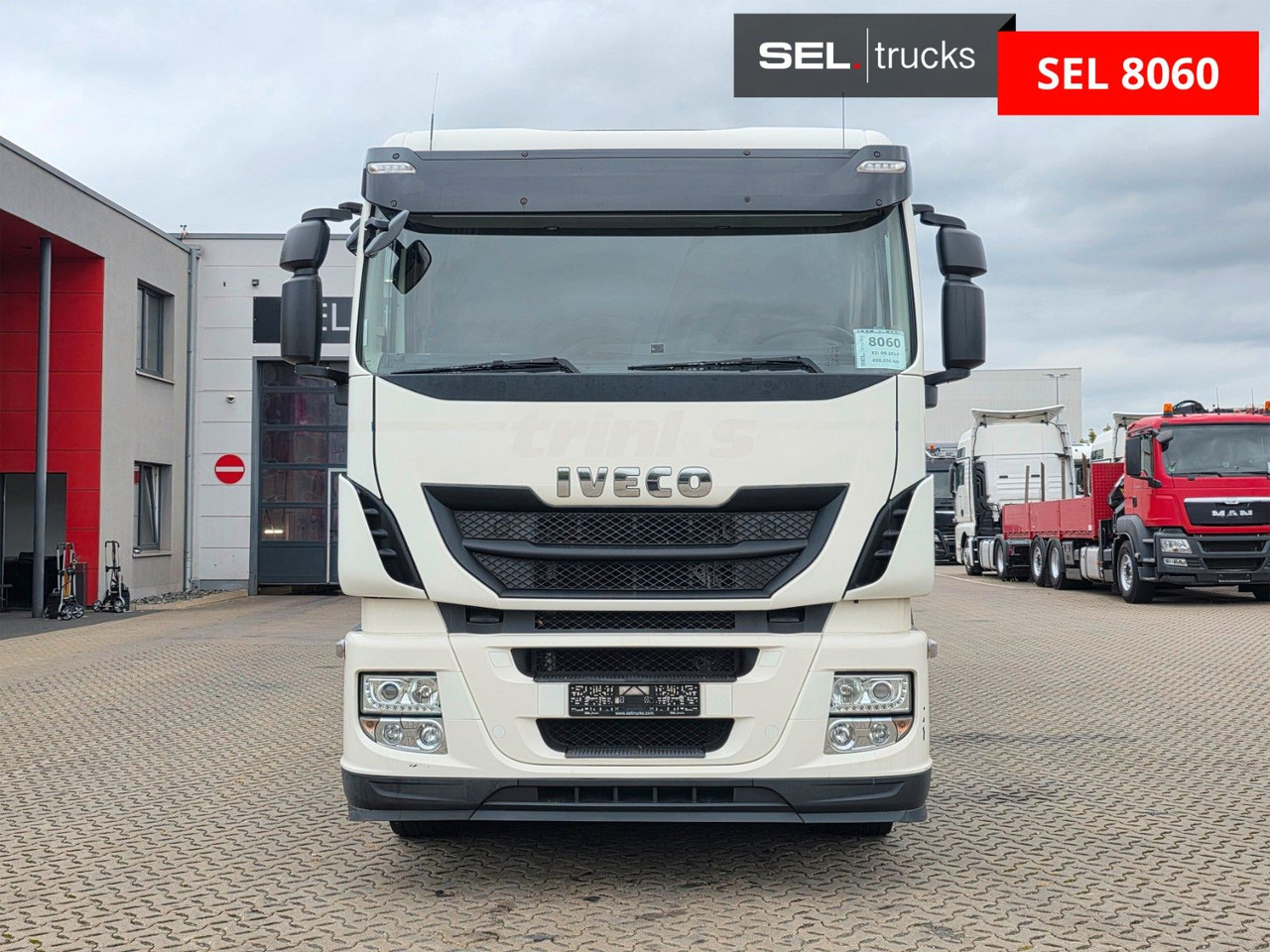 Iveco Stralis 420 / Ldbw / Lenkachse / Liftachse - Italszállító teherautó: 2 kép. Iveco Stralis 420 / Ldbw / Lenkachse / Liftachse - Italszállító teherautó: 2 kép.