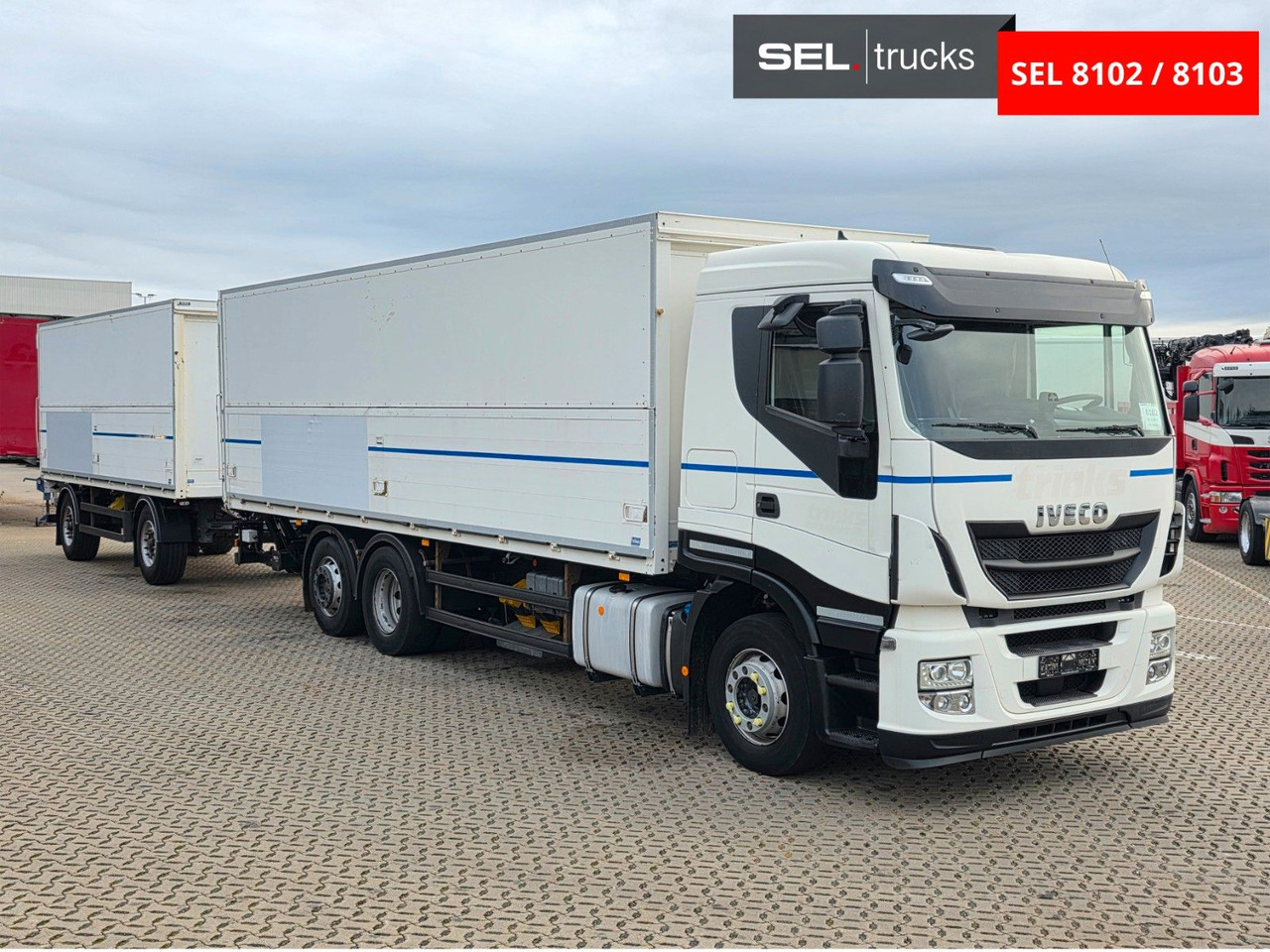 Iveco Stralis 460 / Ldbw / Lenkachse / Liftachse - Italszállító teherautó: 3 kép. Iveco Stralis 460 / Ldbw / Lenkachse / Liftachse - Italszállító teherautó: 3 kép.