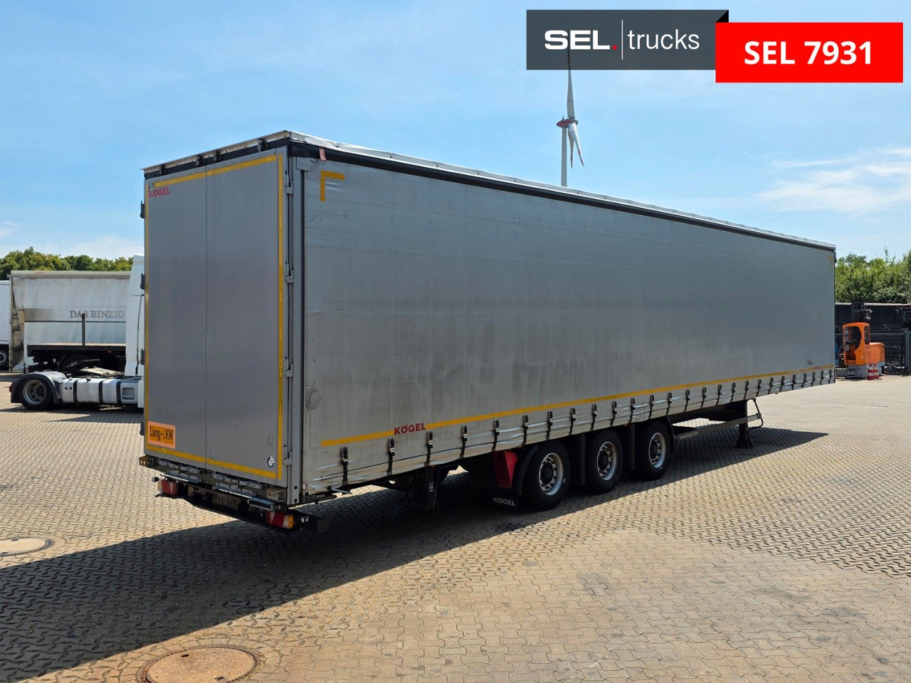 Kögel S24 -1 / Long Trailer 14,90m / Hubdach / Mega - Ponyvás félpótkocsi: 5 kép. Kögel S24 -1 / Long Trailer 14,90m / Hubdach / Mega - Ponyvás félpótkocsi: 5 kép.