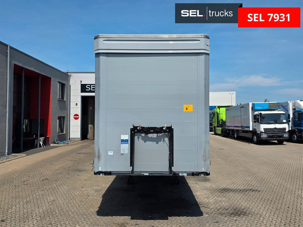 Kögel S24 -1 / Long Trailer 14,90m / Hubdach / Mega - Ponyvás félpótkocsi: 2 kép. Kögel S24 -1 / Long Trailer 14,90m / Hubdach / Mega - Ponyvás félpótkocsi: 2 kép.