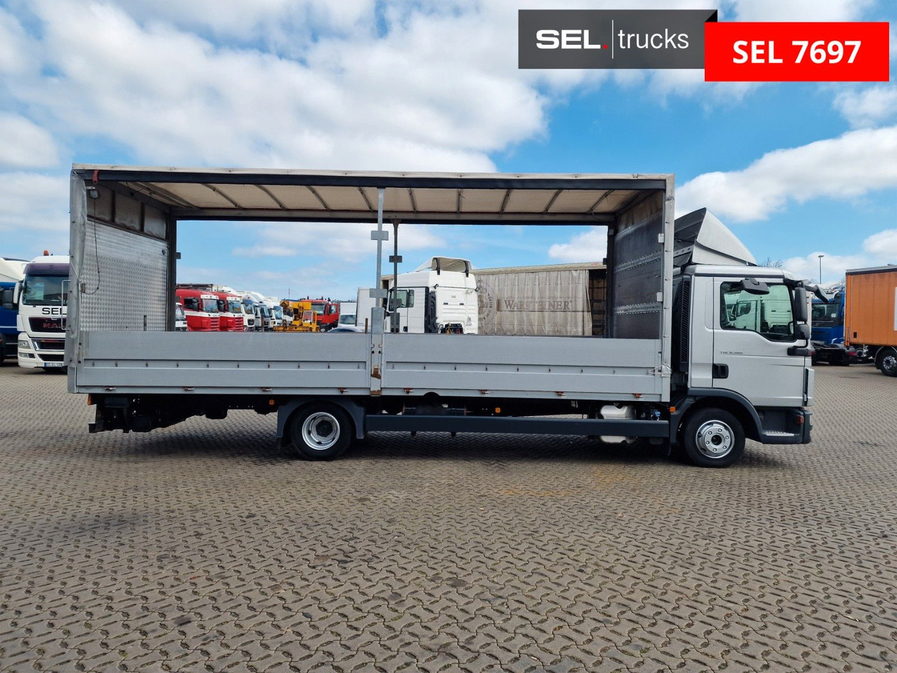 MAN TGL 8.180 4x2 BL / Ladebordwand - Ponyvás kisteherautó: 4 kép. MAN TGL 8.180 4x2 BL / Ladebordwand - Ponyvás kisteherautó: 4 kép.